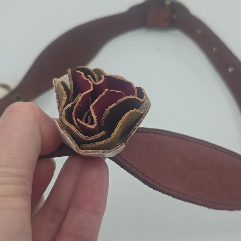 Anthropologie Lucky Penny 3d flowers brass oval buckle leather belt